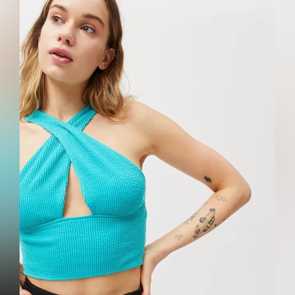 UO Heatwave Crisscross Cropped Halter Top